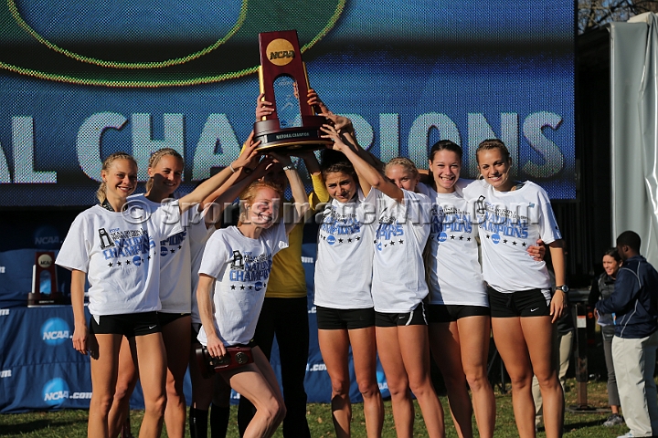 2012NCAA XC-231.JPG - 2012 NCAA D1 Cross Country Championships, November 17, 2012, held in Louisville, KY.